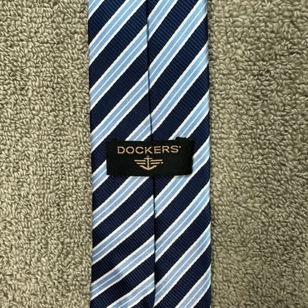 Dockers Mens Necktie Navy Blue Light Blue White Diagonal Striped Polyester Tie